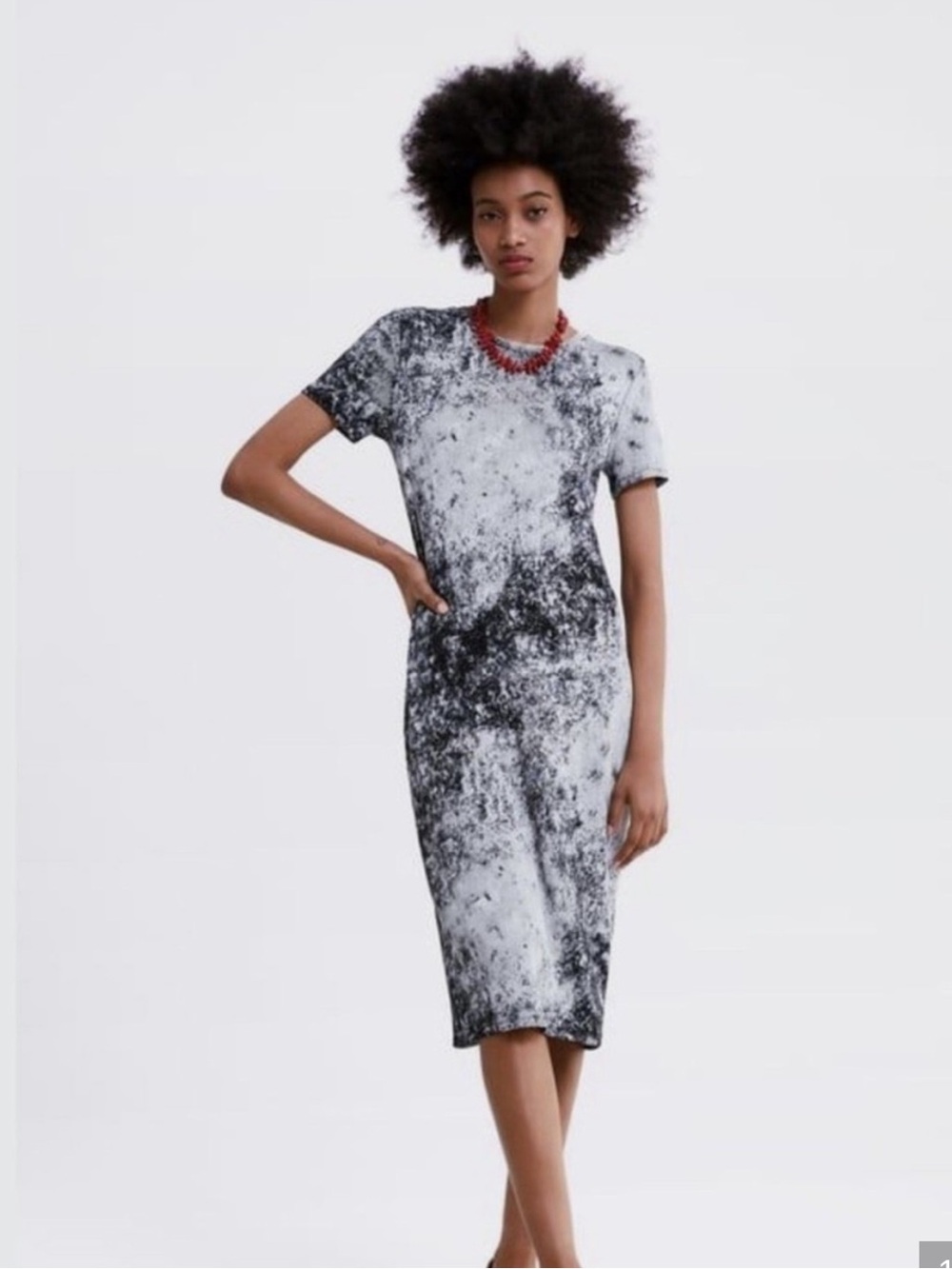 Zara Black and White Short Sleeve Midi Sheath Dress